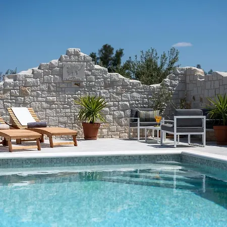 Villa Mista