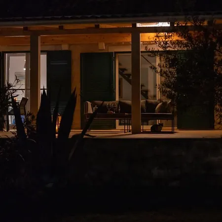 Mista Villa *