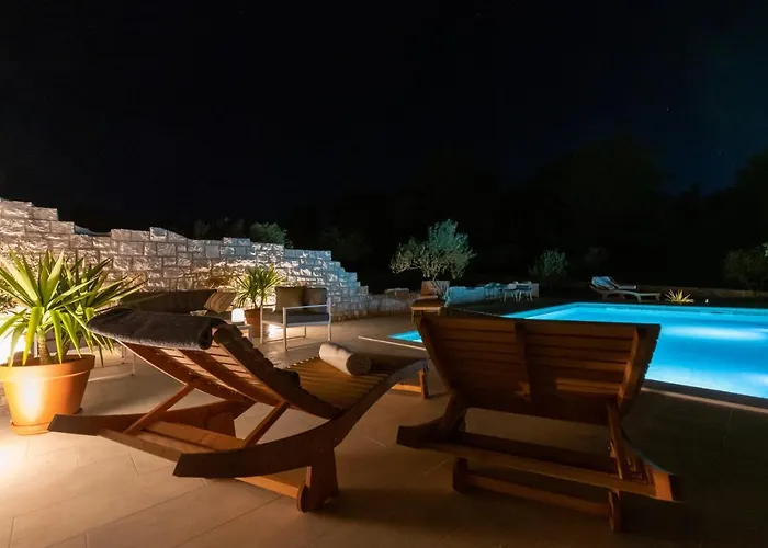Villa Mista Sutivan
